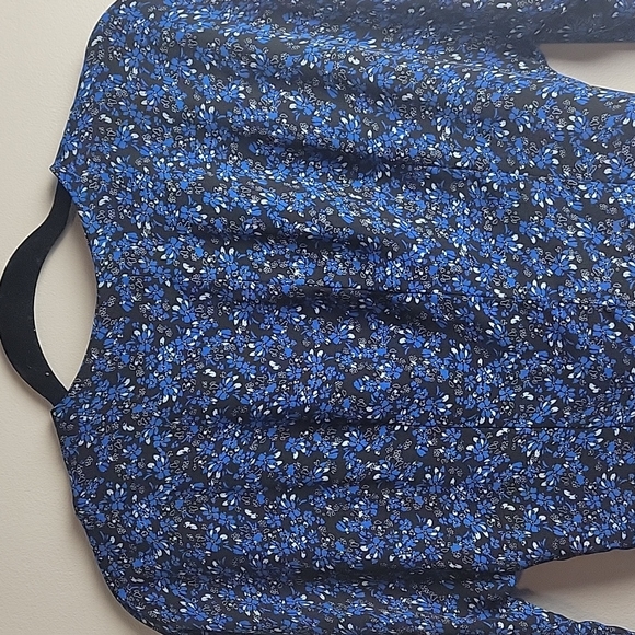 Parker-Long Sleeve Tie Crop Front Blouse, Blue-Size Medium - Picture 13 of 16